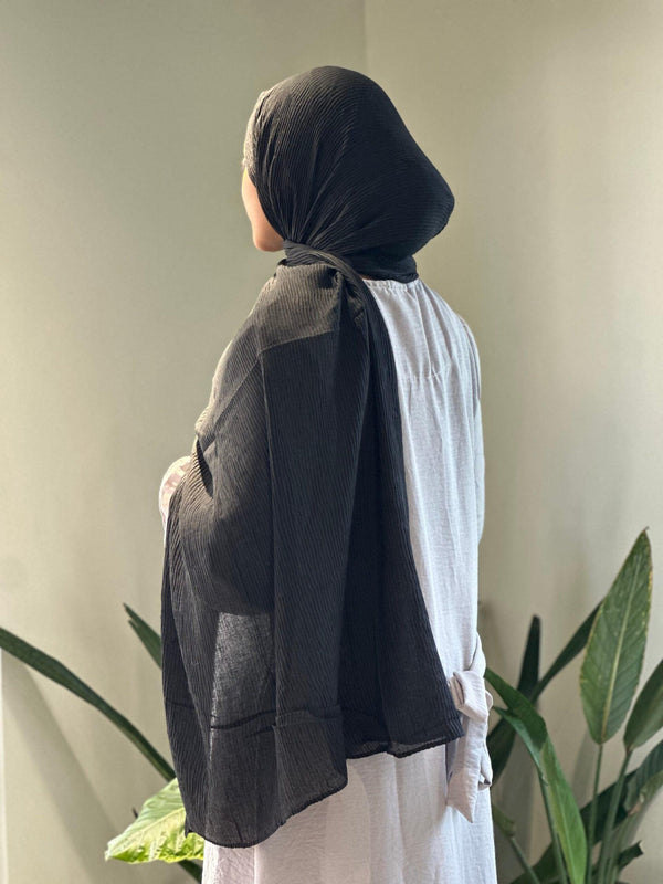 Deep black Cotton pleated hijab