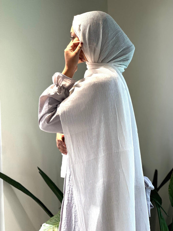 Eggshell white Cotton pleated hijab