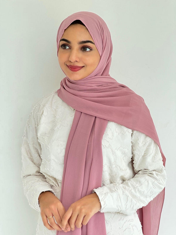 Petal pink crinkled chiffon hijab