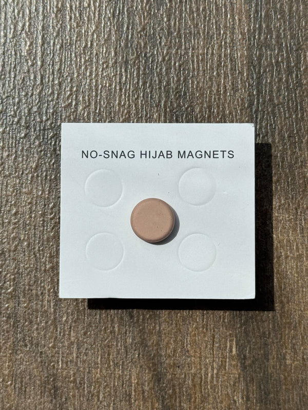 Peach no snag hijab magnetic pin