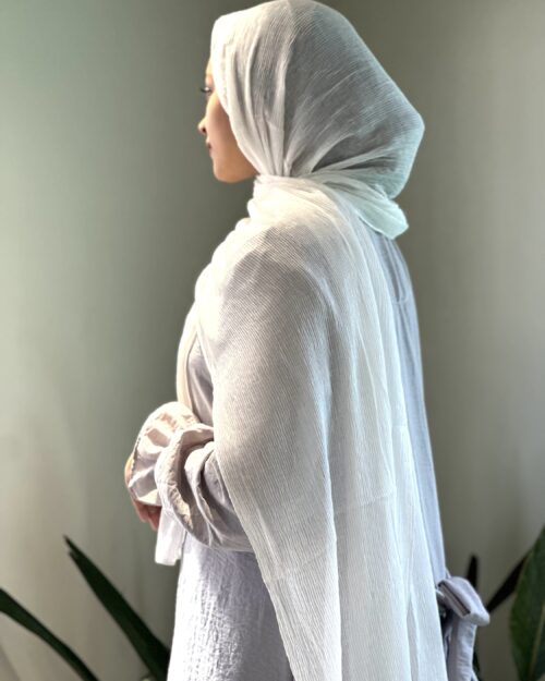 Eggshell white Cotton pleated hijab
