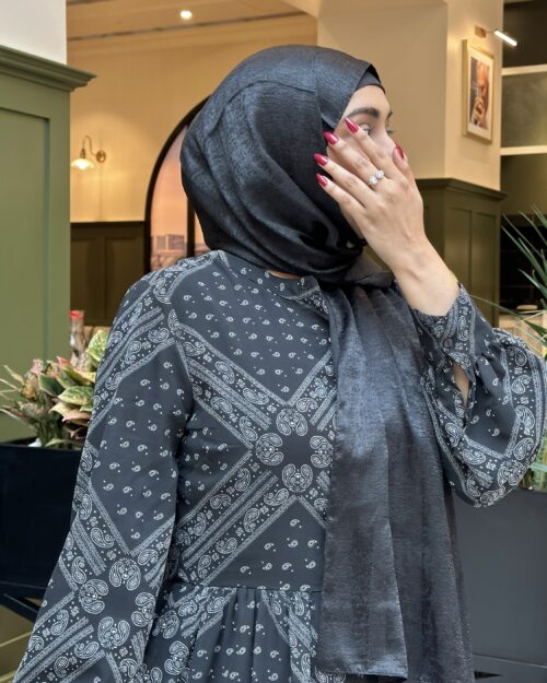 Jade black velvet luxe hijab