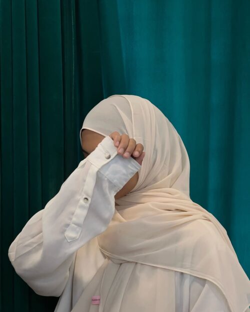 Tortilla (off white) laser georgette hijab